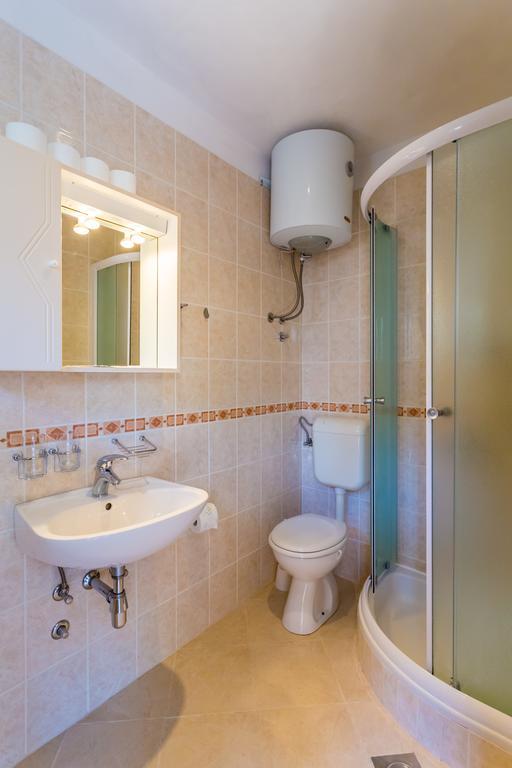 פומנה Apartments Slavica מראה חיצוני תמונה