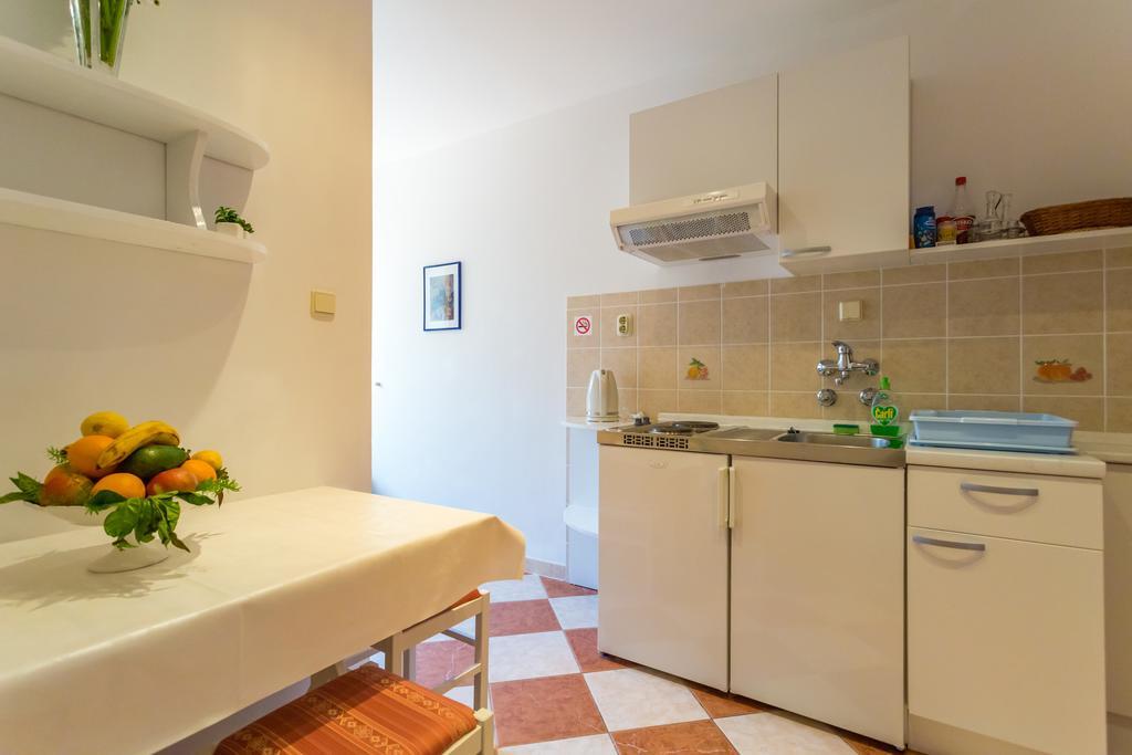 פומנה Apartments Slavica מראה חיצוני תמונה